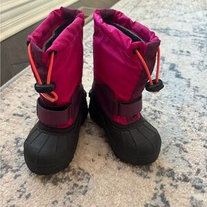 Toddler Girls Columbia Snow Boots - Size 9